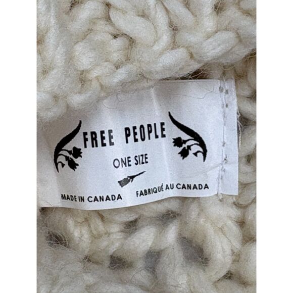 Free People Chunky Knit Pom Pom Beanie Hat Cream One Size Wool Classy Winter - Picture 5 of 8